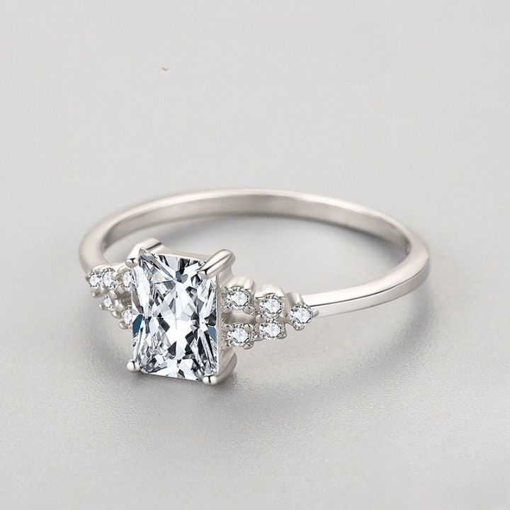 925 Sterling Vintage Cubic Zircon Ring - Unore Jewelry