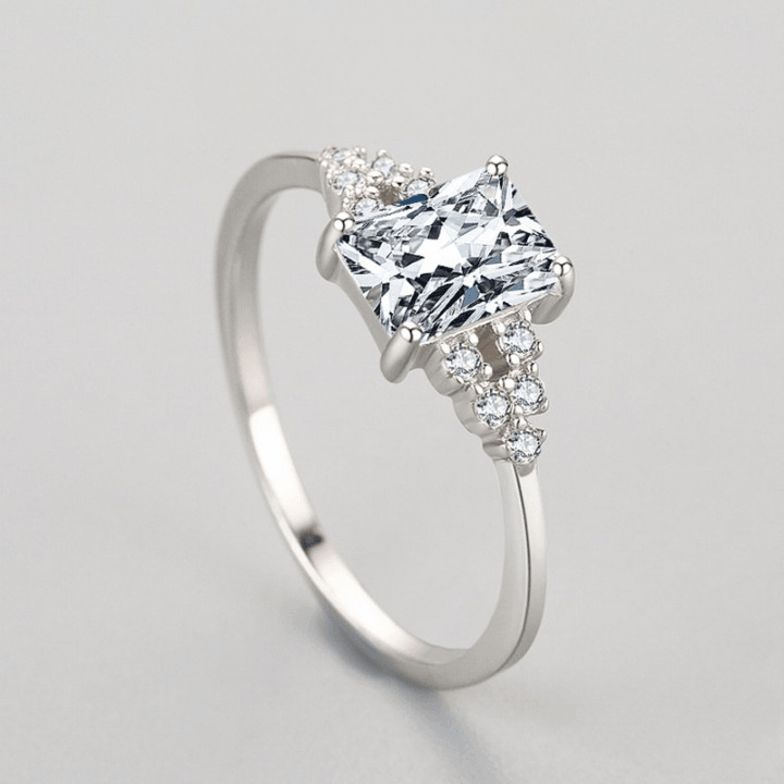 925 Sterling Vintage Cubic Zircon Ring - Unore Jewelry