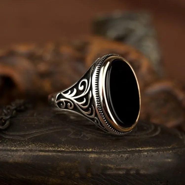 925 Silver/Chandi Craved Pattern Black Stone Ring - Unore Jewelry